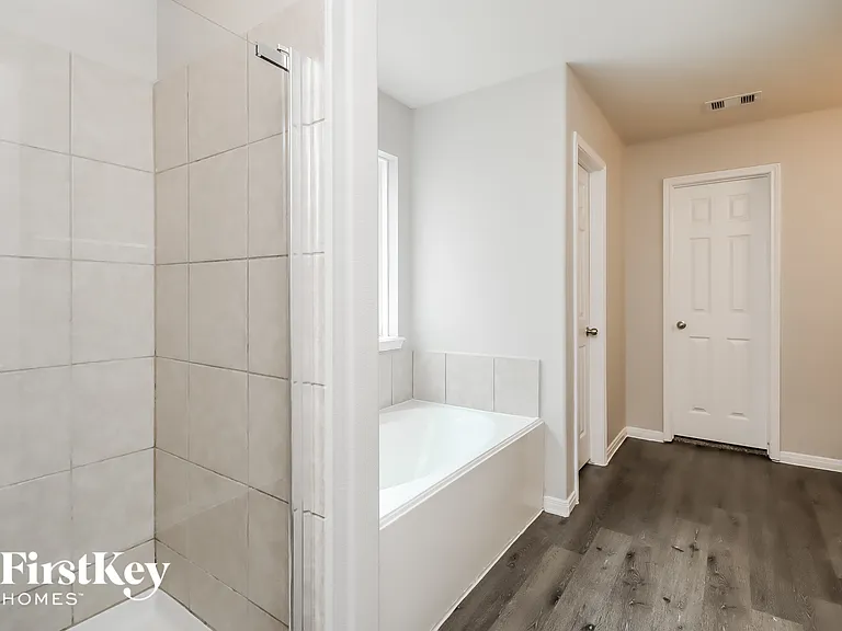 3607 Zephyr Glen Way — Photo 11