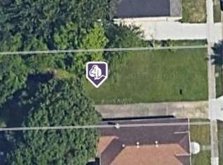 3998 E 26th St, Newburgh Heights, OH 44105