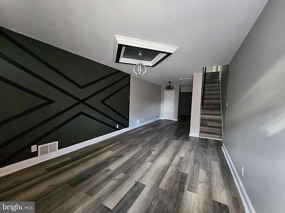 4th image of 614 N Dukeland St