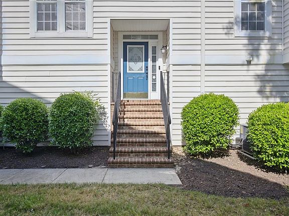 2nd image of 3009 Bay Shore Ln