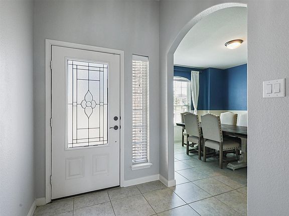 4th image of 407 Winchester Dr