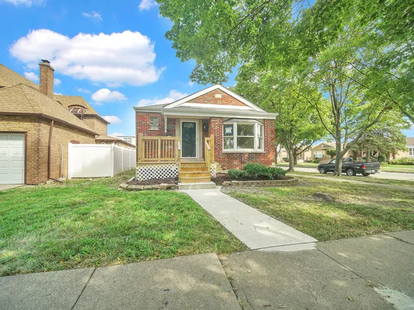 8425 S Homan Ave, Chicago, IL 60652