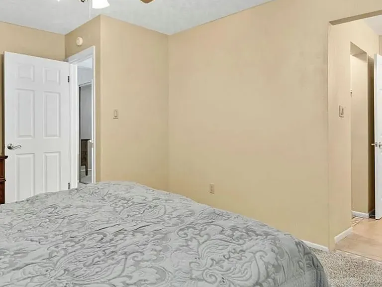 11 Heaton Pl — Photo 15