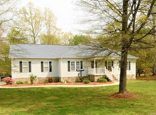 147 Stonefield Dr, Statesville, NC 28677