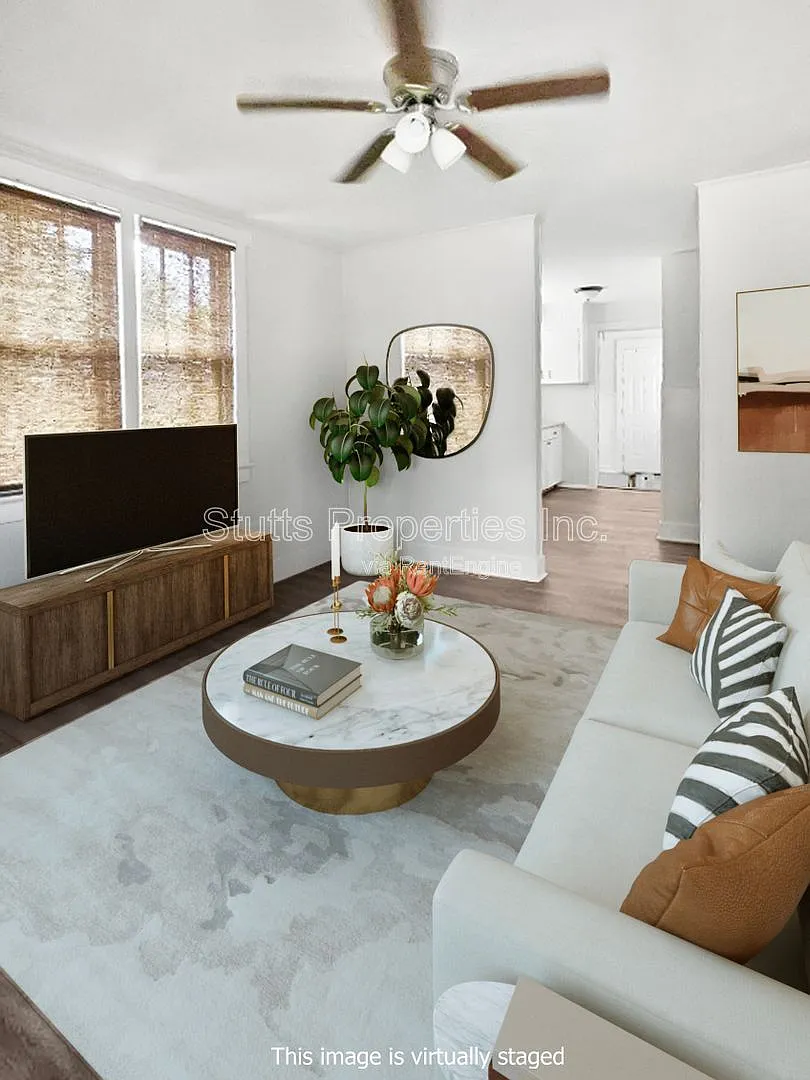 2 bed, 1.0 bath, $950 — Photo 1