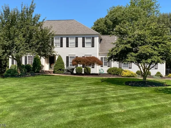 107 Ridgeview Dr, Montgomery Twp., NJ 08502