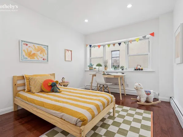 27-16 41st Avenue image 9 of 13