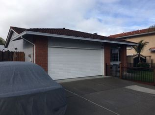 2438 Hibiscus Dr, Hayward, CA 94545