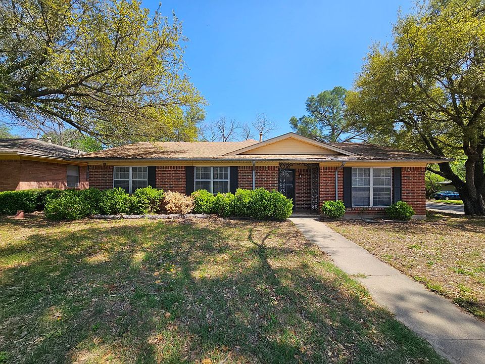1st image of 2100 Redwood Pl