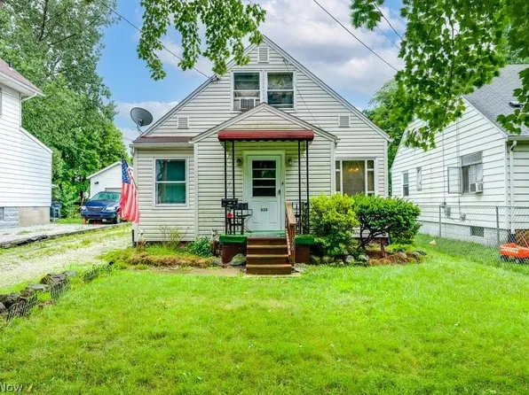 828 Lakewood Blvd, Akron, OH 44314