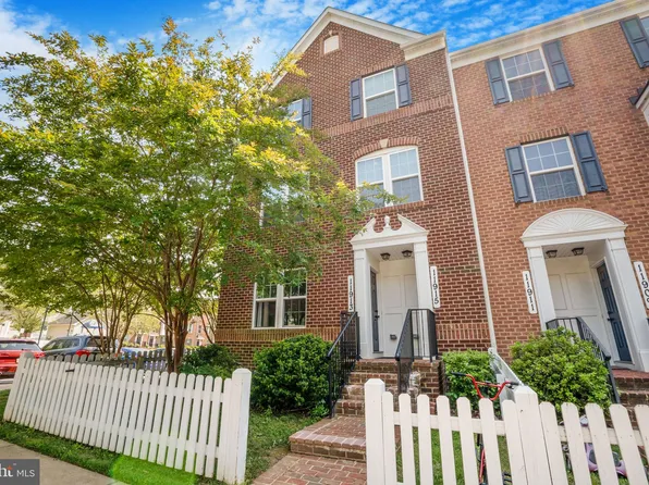 11913 Echo Point Pl #902-G, Clarksburg, MD 20871