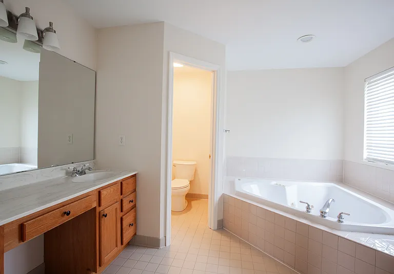 7763 Hunters Trl — Photo 23