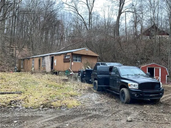 750 California Dr, Coal Center, PA 15423