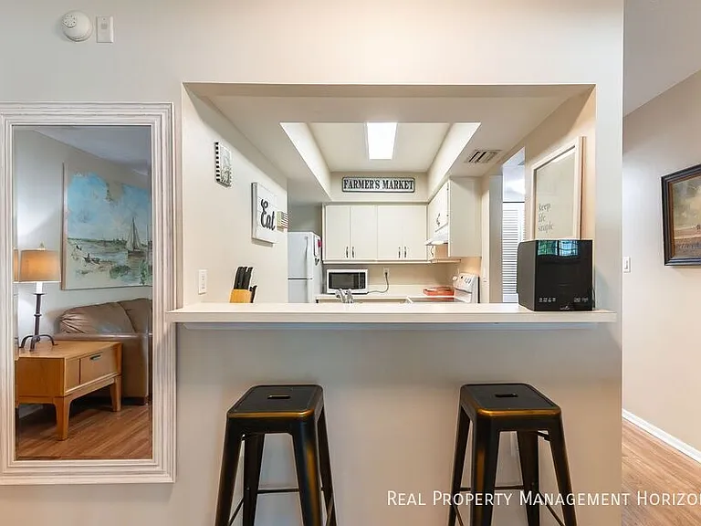 2121 Wood St #230G — Photo 6