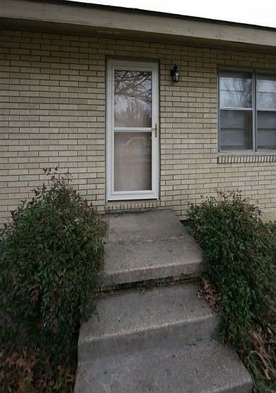 2nd image of 1316 N Broadway St