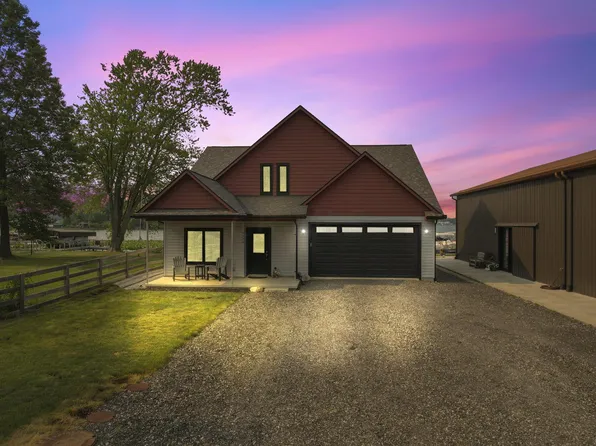 5870 Kenney Dr NE, Thornville, OH 43076