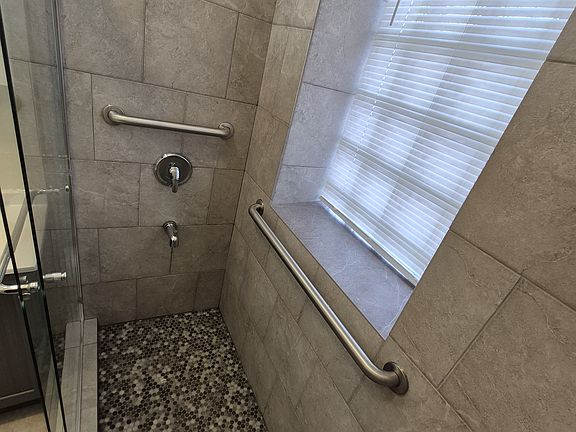 2nd image of 4630 N Monticello Ave #3E