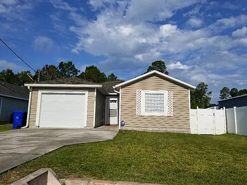 1051 N Saint Johns St Photo 1