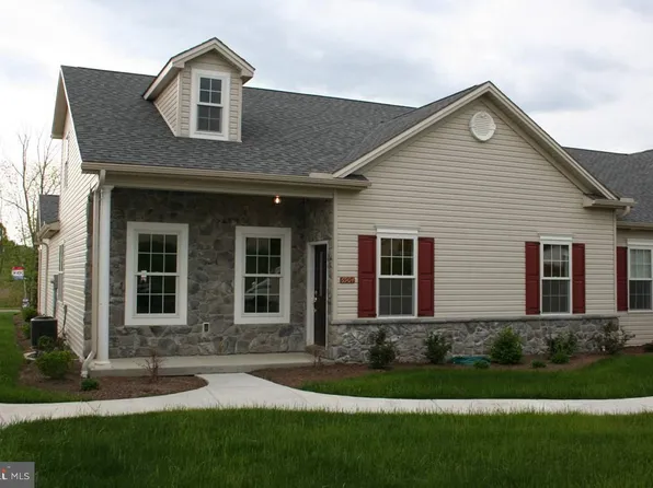 6927 Derrick Dr, Harrisburg, PA 17112