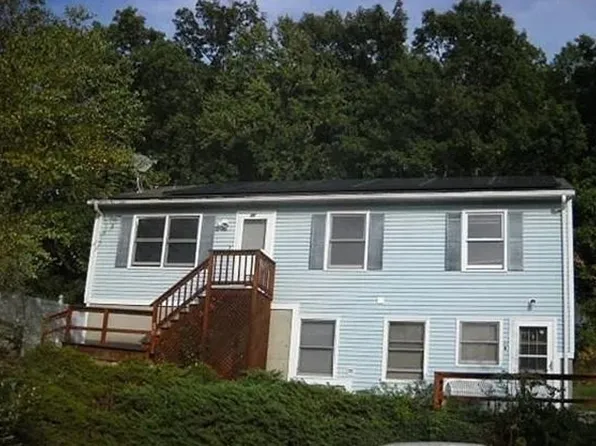 80 Wigwam Hill Dr, Worcester, MA 01605