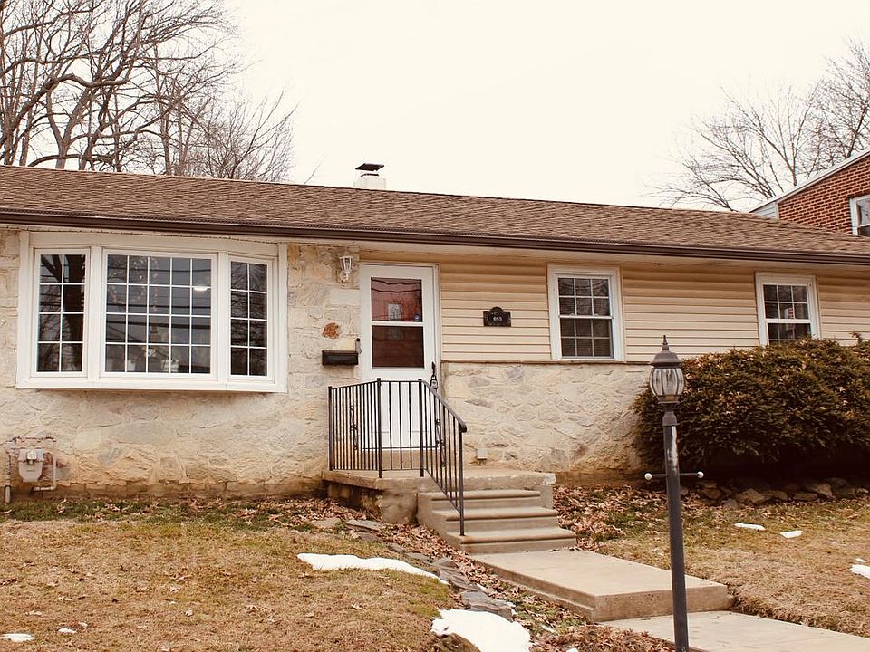 1st image of 665 Schoolside Ln