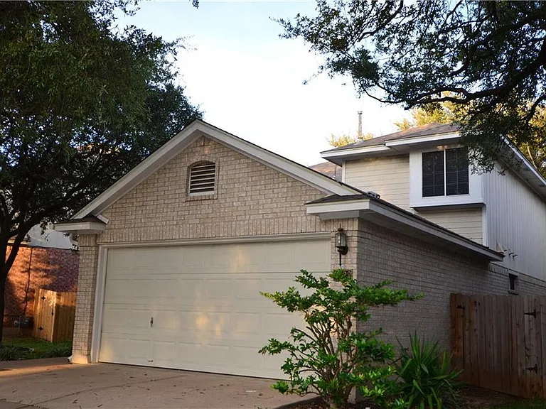 8322 Alvin High Ln — Photo 2