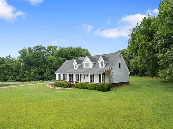 5th image of 455 McLillie Ln