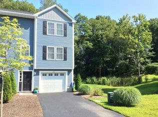 46 Stone Bridge Dr, South Kingstown, RI 02879