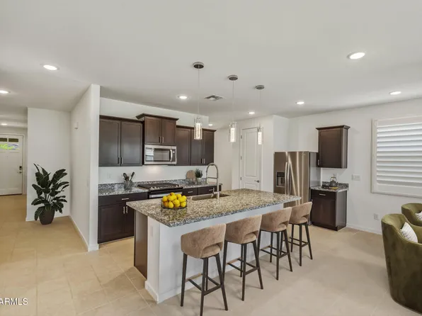 17302 W RUNNING DEER Trail, Surprise, AZ 85387