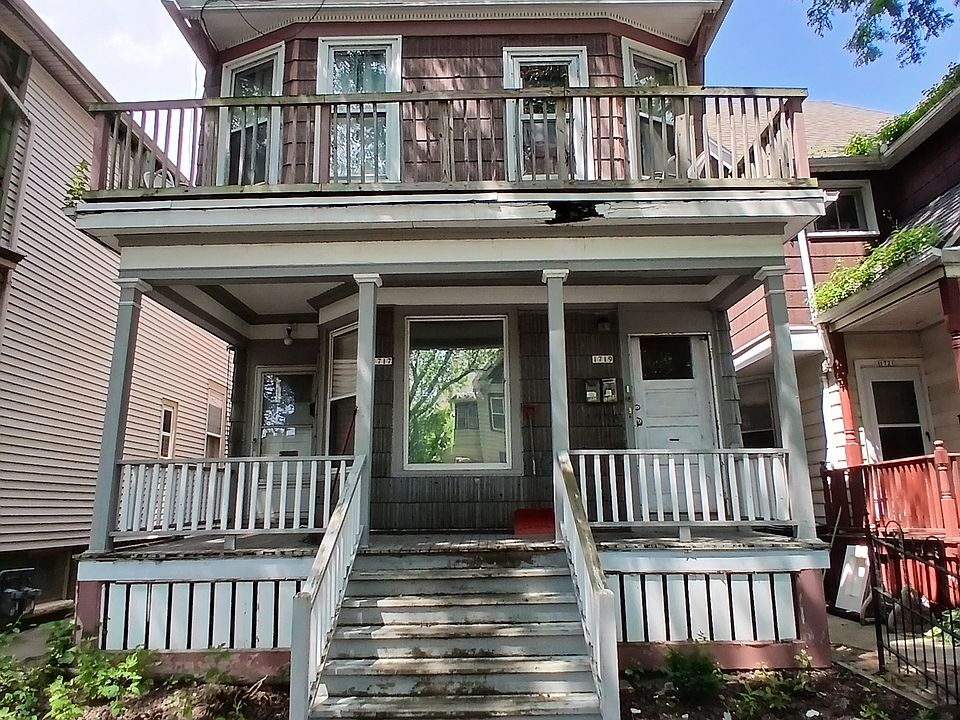 1st image of 1719 N Astor St #1719