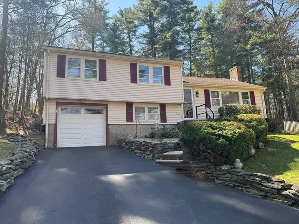 305 Plymouth St, Middleboro, MA 02346