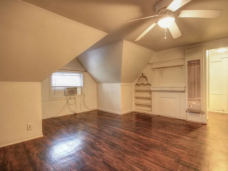804 W Church St — Photo 32