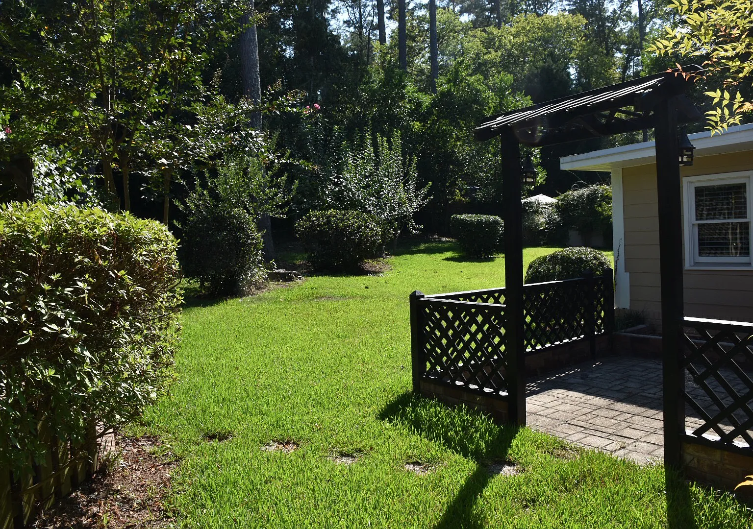 4 bed, 1999 sqft, $2,800 — Photo 2