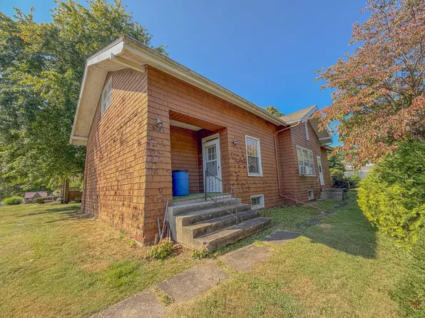 245 S Jackson St, Pittsfield, IL 62363