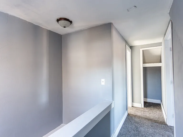 720 S Willow Ave — Photo 1