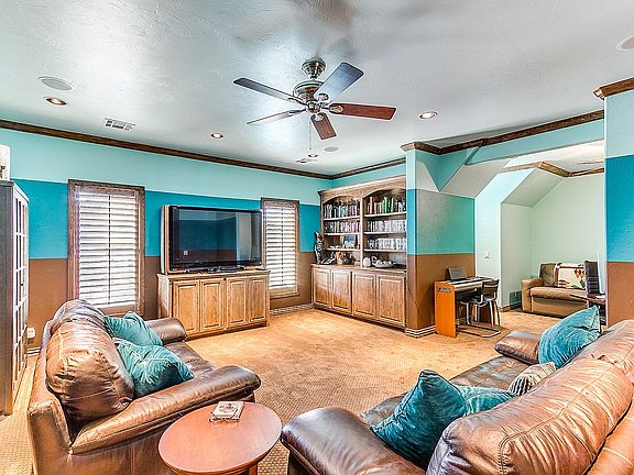 3rd image of 11100 Sorentino Dr