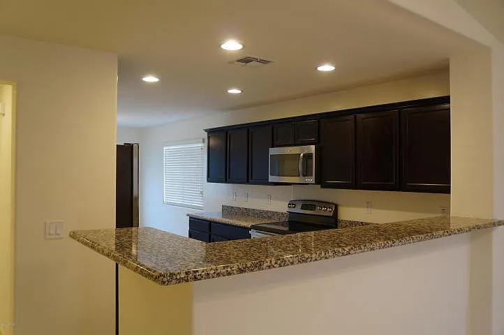 2233 E Stacey Rd — Photo 7