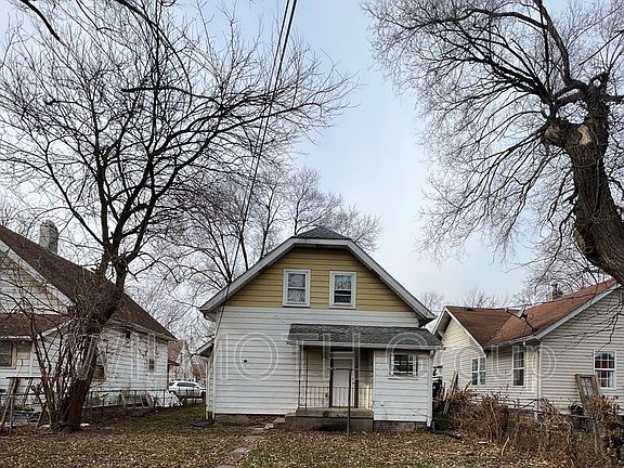 2nd image of 1811 N Dexter St
