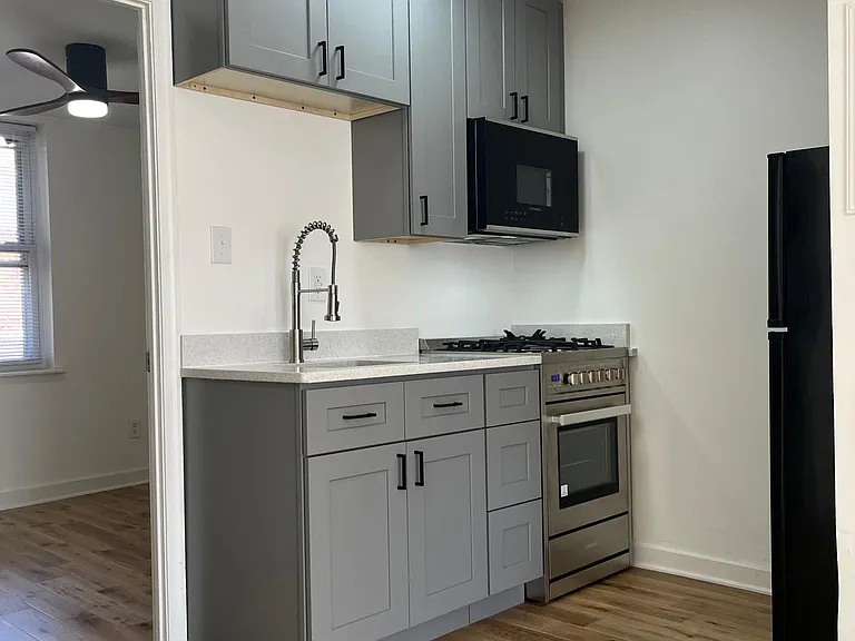 4081 Spring Garden St #4 — Photo 4