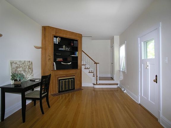 5th image of 626 N Waiola Ave