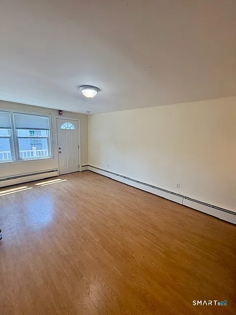 2 bed, 1.0 bath, 650 sqft, $1,700 — Photo 2