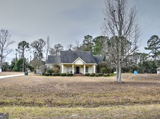 118 Foxworth Trl, Nashville, GA 31639