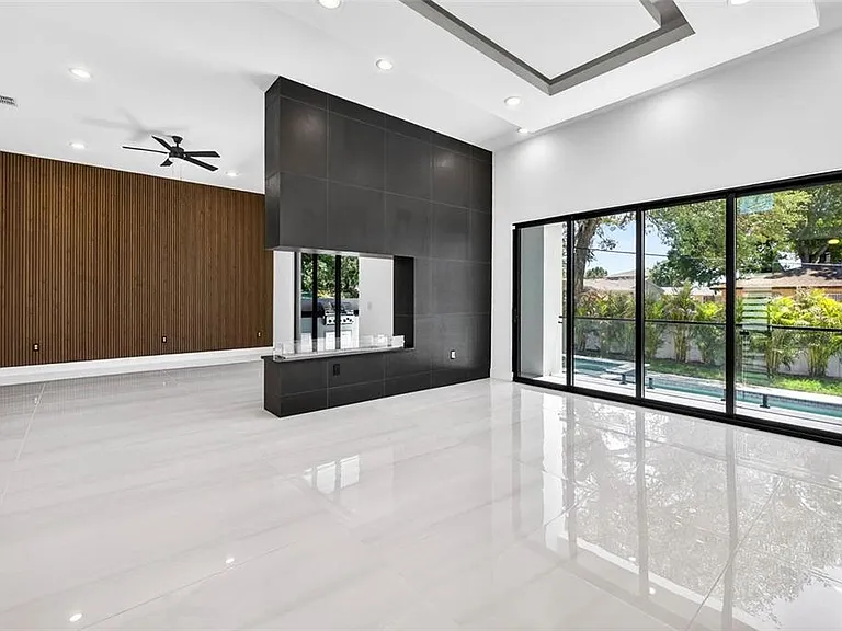 4426 W Euclid Ave — Photo 10