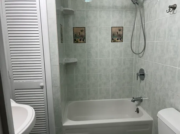 536 44th Street image 17 of 19