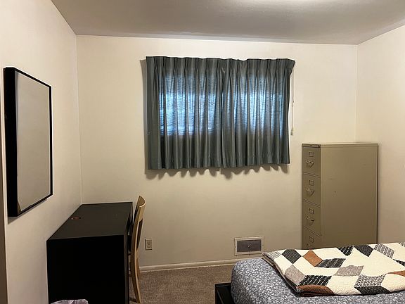5th image of 1340 Troy St
