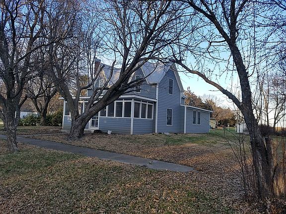 2nd image of 1001 Highland St