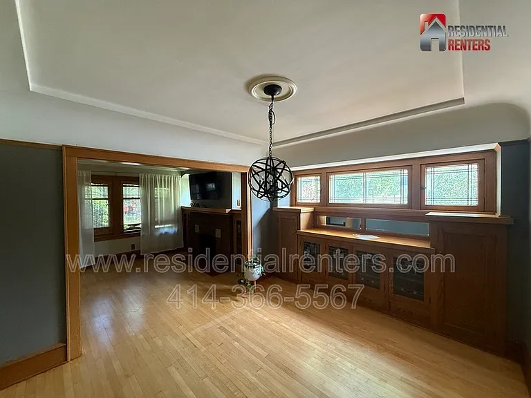 2203 N 68th St — Photo 8