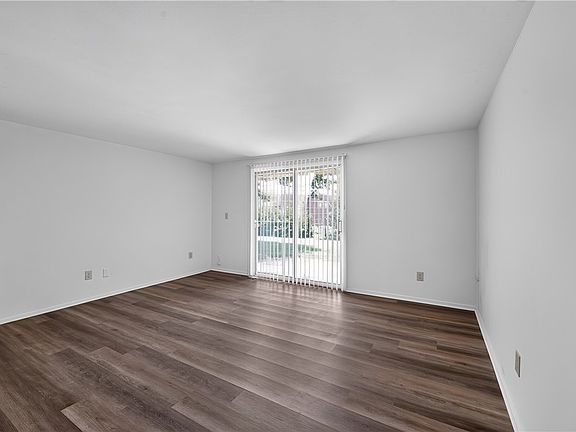 4th image of 6132 Buckman Dr