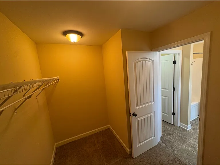 111 Castanet Ct — Photo 45