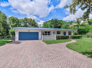 13988 Lake Lure Court, Miami Lakes, FL 33014